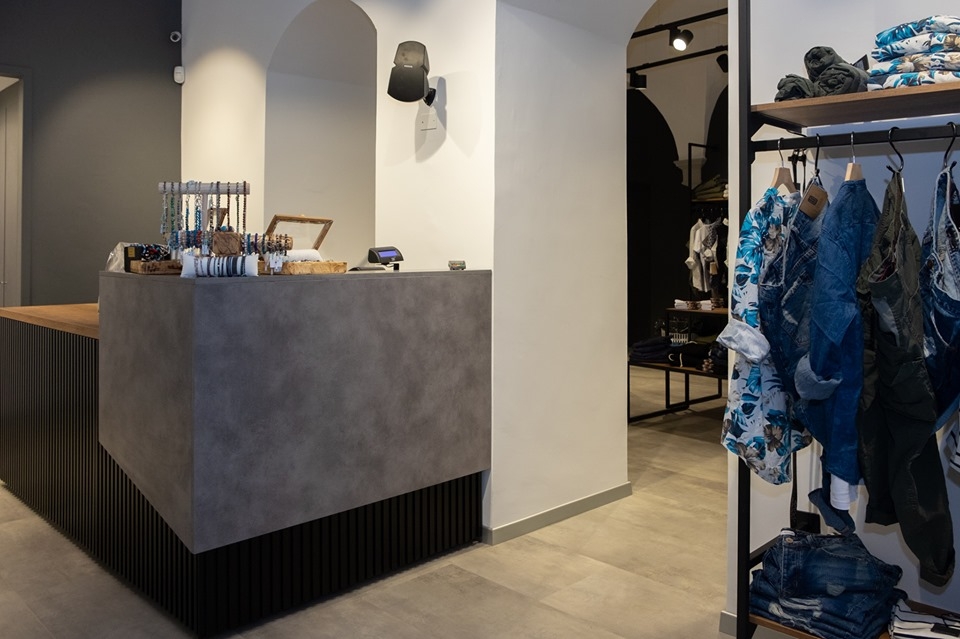 Arredamento PUGGELLI CLOTHING PRATO