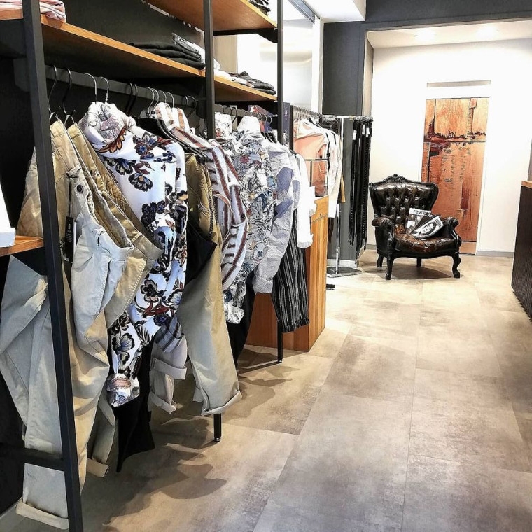 Arredamento PUGGELLI CLOTHING PRATO